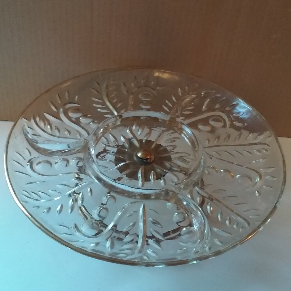 Serving 4 Compartments Turn Top A Little Loose 3 Feet 11 1/2" Across 4" Tall